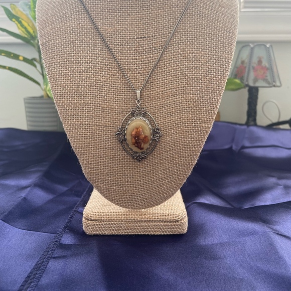 Vintage Dried Flower with Acrylic Overlay Pendant - Picture 1 of 4